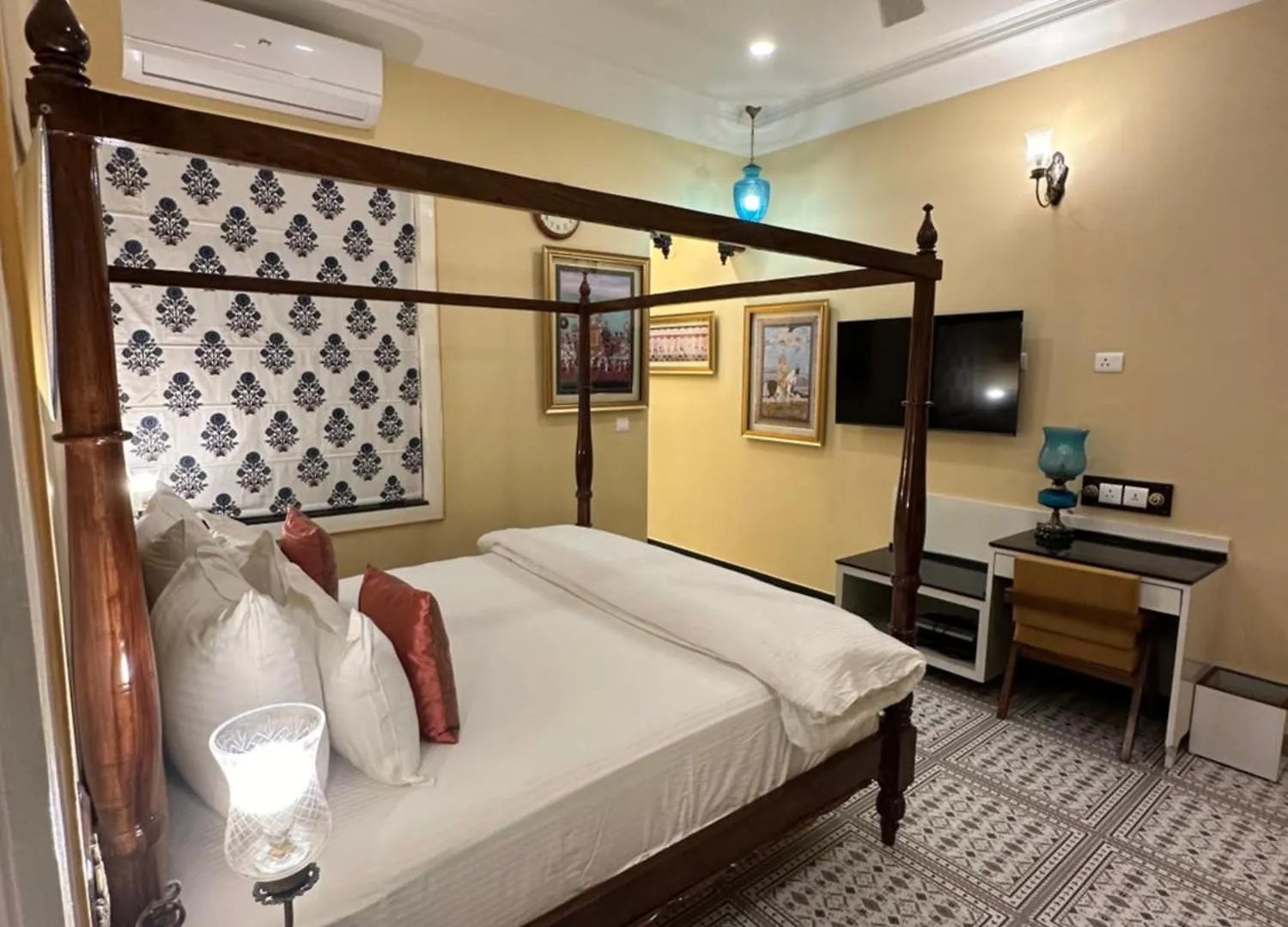 The Coral Court Homestay Agra