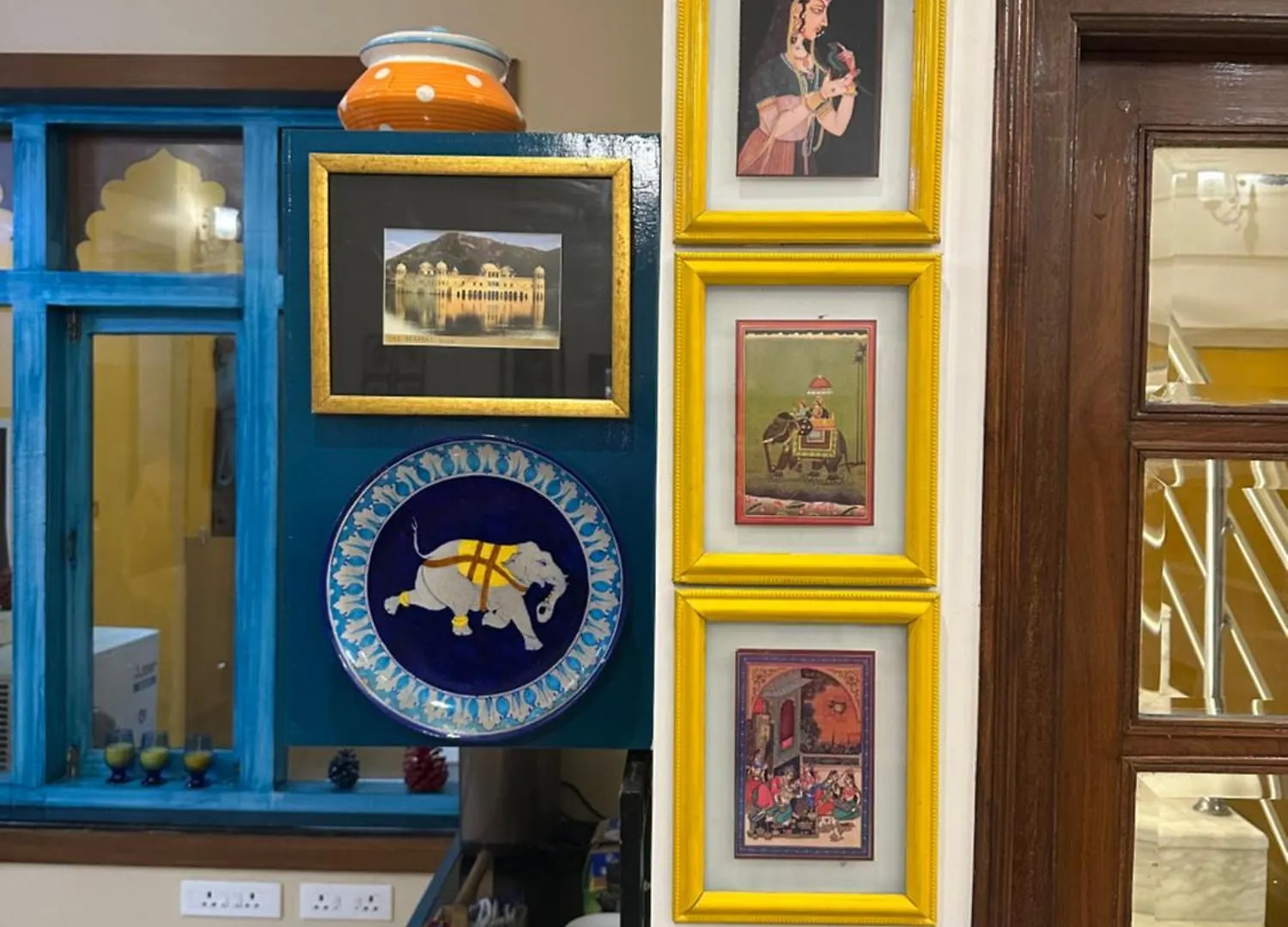 The Coral Court Homestay Agra  Indie