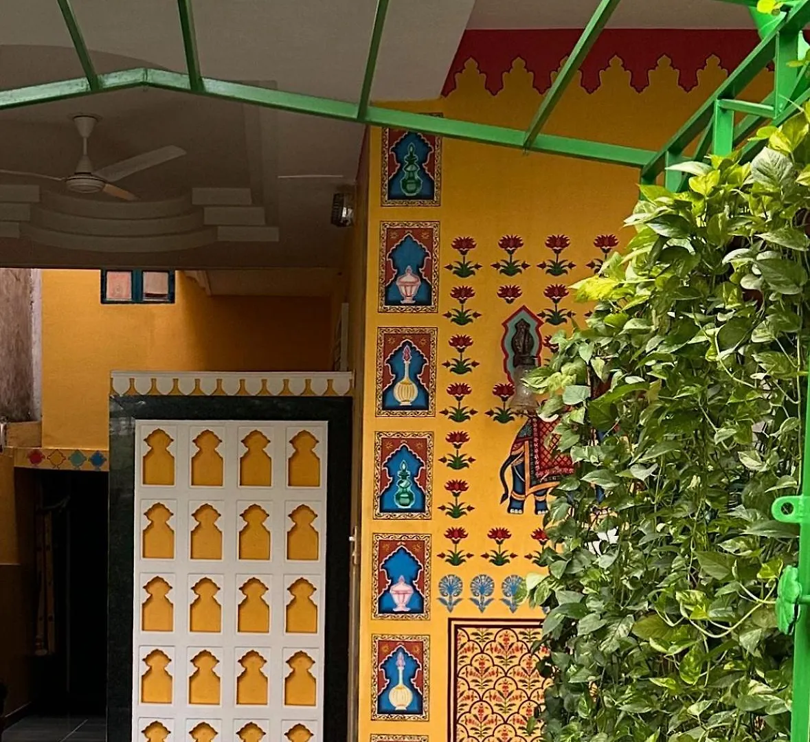 The Coral Court Homestay Agra
